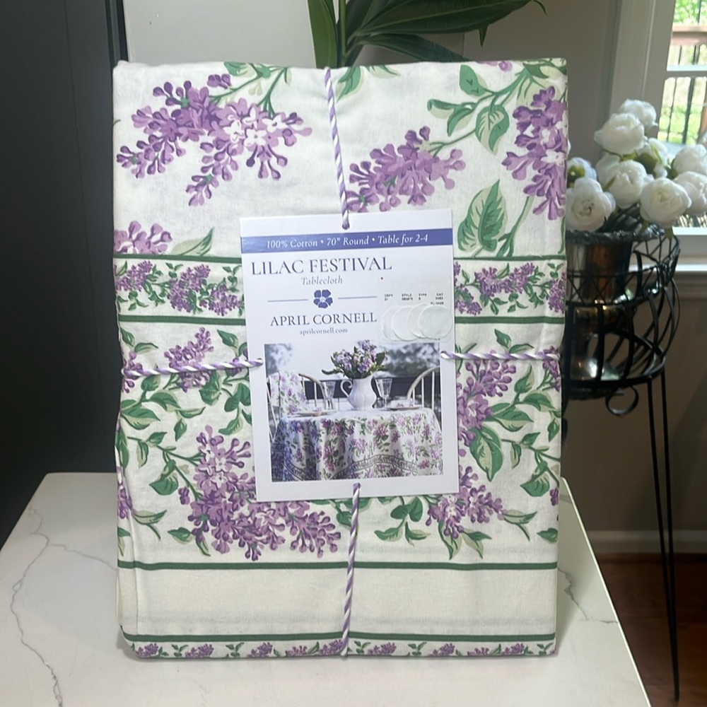 April Cornell LILAC FESTIVAL Border Tablecloth 70” Round 100% Cotton NWT